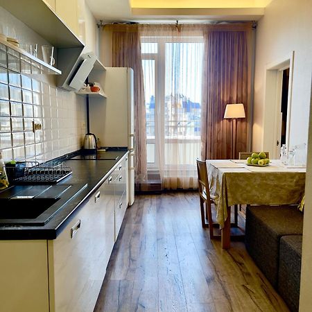Апартаменты Ясная Поляна Odessa Extérieur photo