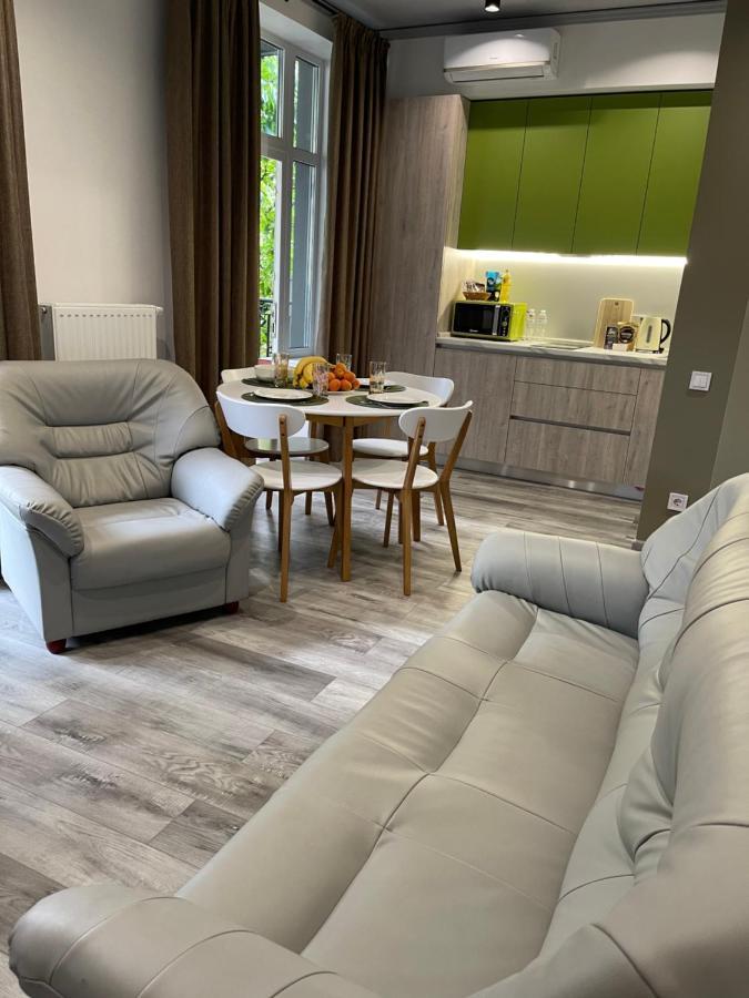 Апартаменты Ясная Поляна Odessa Extérieur photo